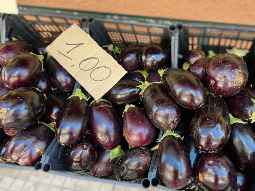 Aubergine for stuffed aubergine recipe (stuffed eggplants) melanzane ripiene from the Puglia Kitchen.