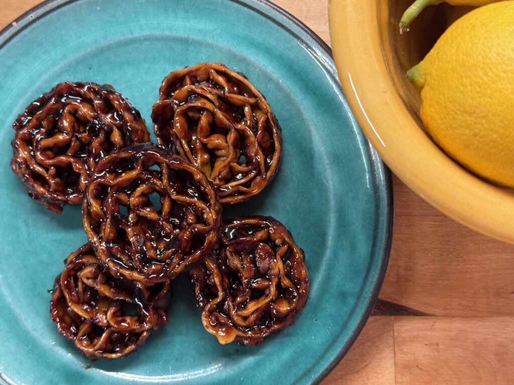 Cartellate, a very Puglia Christmas tradition. Photo by the Puglia Guys.